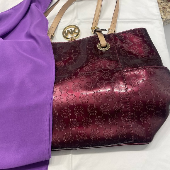 Michael Kors red tote purse - Picture 9 of 9